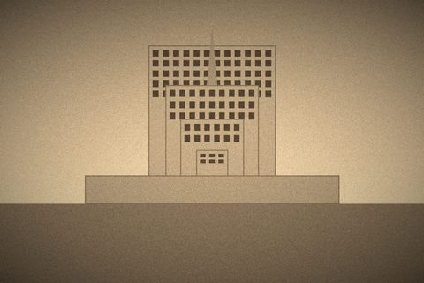 Здание МГУ: ярусная композиция со шпилем, фотография